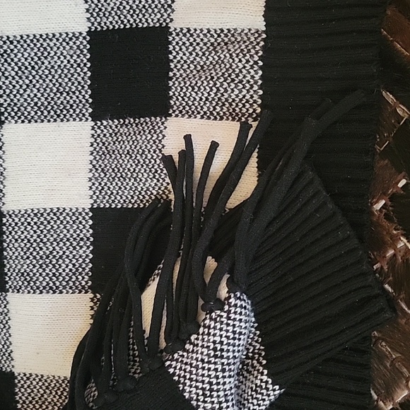 Ralph Lauren Black/Wht Checked Sweater, High Neck Under arm fringe, Med - Picture 7 of 10